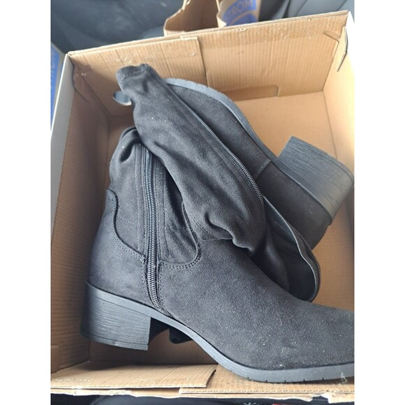 Kenneth Cole Reaction Dark Heeled Boots - Picture 4 of 11